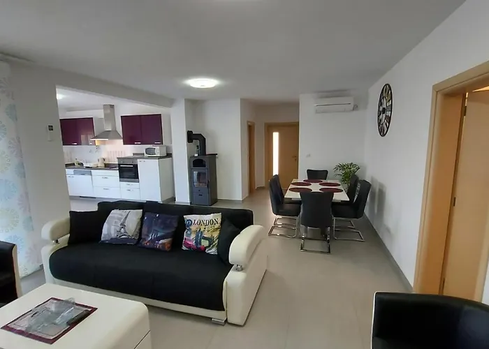 Apartments Bora